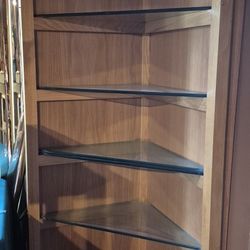 2 Corner Shelves