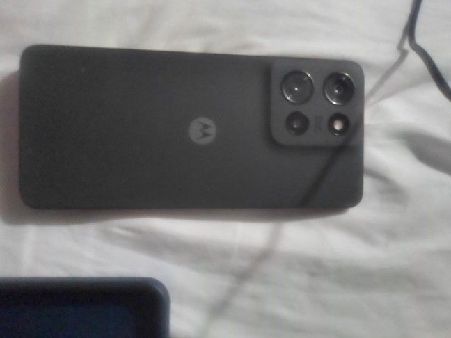 Cell Phone  50 Motorola G 2025 Model