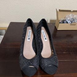 Women's American Eagle Wedge Heel Black Lace Size 8.5