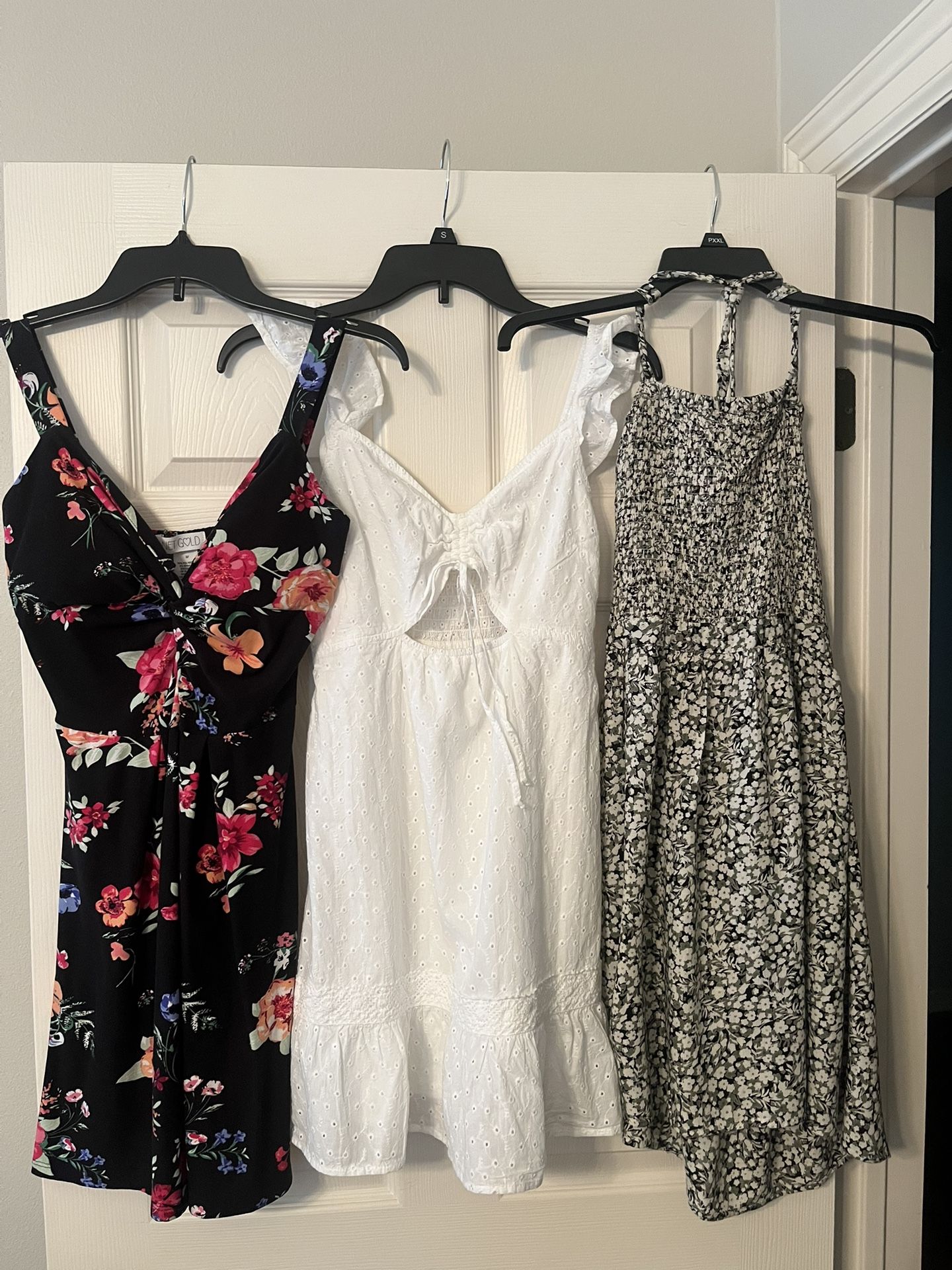 3 Sundresses, Junior mediums