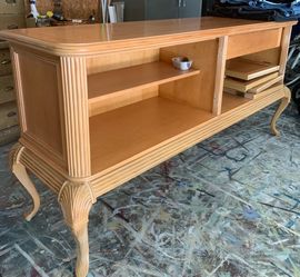 Buffet table cabinet