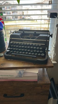Underwood Universal Typewriter 