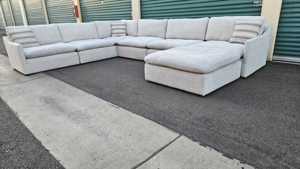 FREE DELIVERY!!! Living Spaces "Alana" Modular 7 Pc Sectional Couch ($3K Retail...50% OFF!!!)