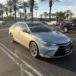 2017 Toyota Camry Hybrid