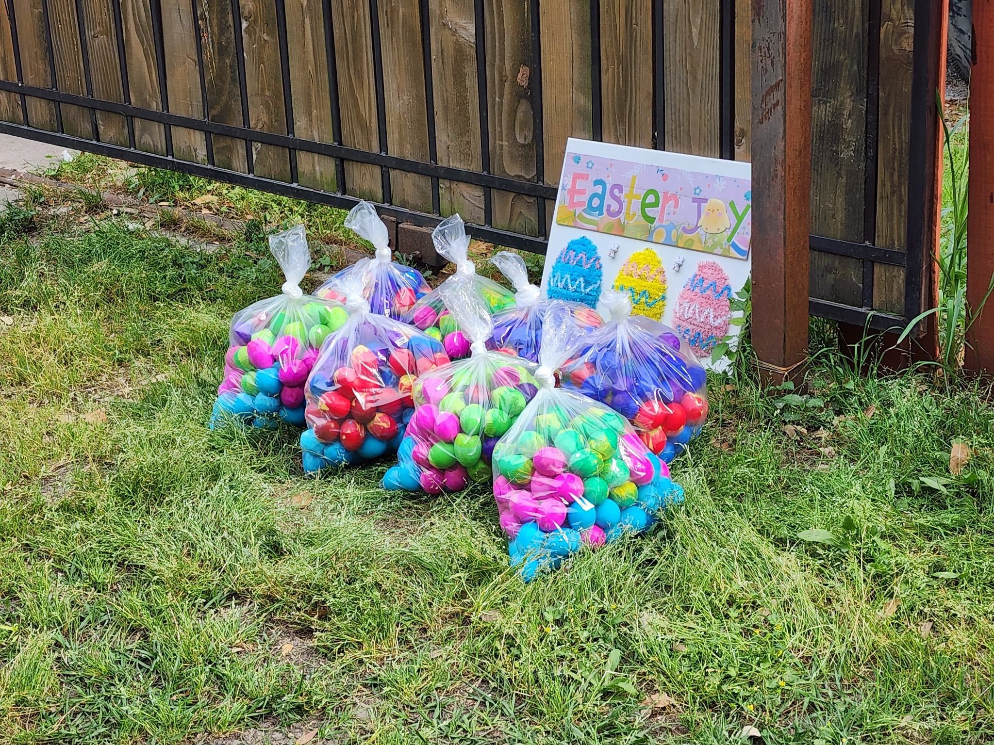 Easter Confetti Eggs 