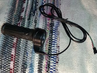 E-bike Full twist throttle, 12v-72v, 3 pin SM connector Ebike throttle with 6ft wire, Gripping Right hand grip for 22.2mm/0.87in handlebar