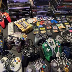 Lot Of Video Games For Sale Bulk Used And New With Controllers.