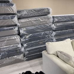 FULL MATTRESS & BOXSPRING