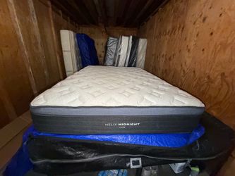 Helix Midnight Luxe Queen Mattress