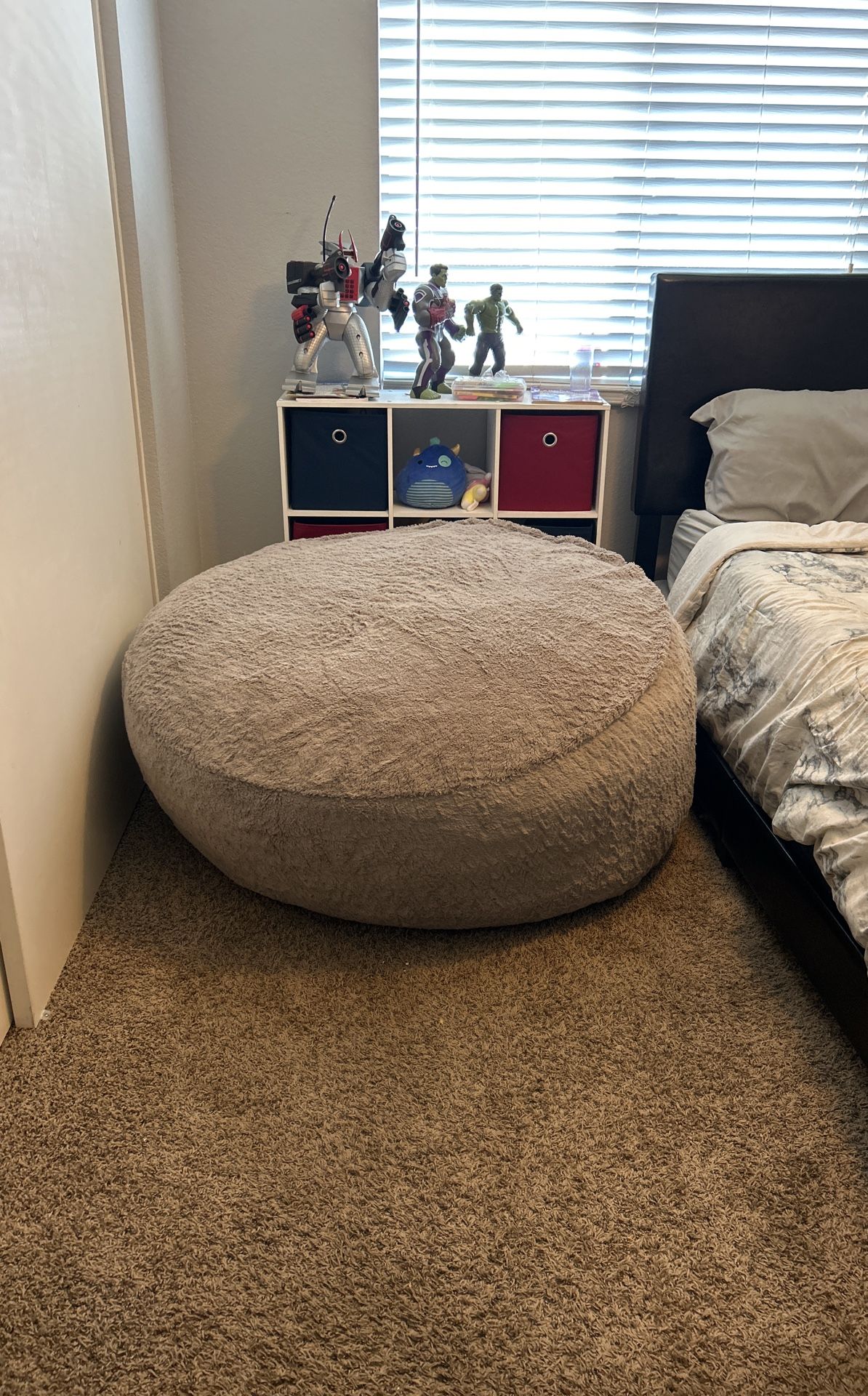 Oversized bean bag chair
