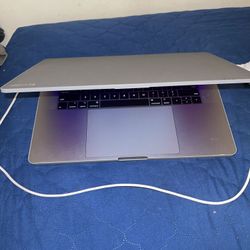 MACBOOK PRO 2019  (15inch) 