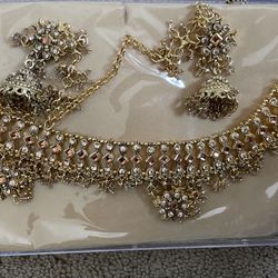 Peach Stone Necklace Set 