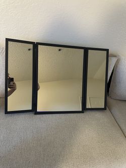 Vanity Mirror - 3 piece folding with jewelry hooks