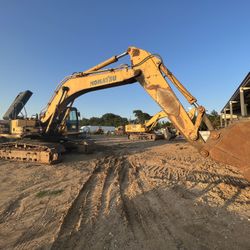 Komatsu PC300LC
