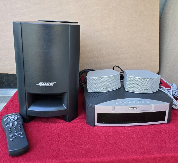 BOSE Model AV3-2-1 Media Center With Remote Control