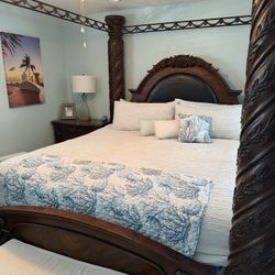 5 Piece Large Kind Bedroom Suite 