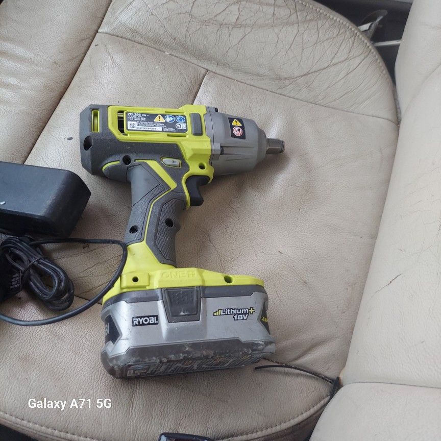 1/2 Wrench Impact Drive Baterie Charge