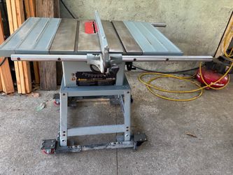 Delta  contractor table saw
