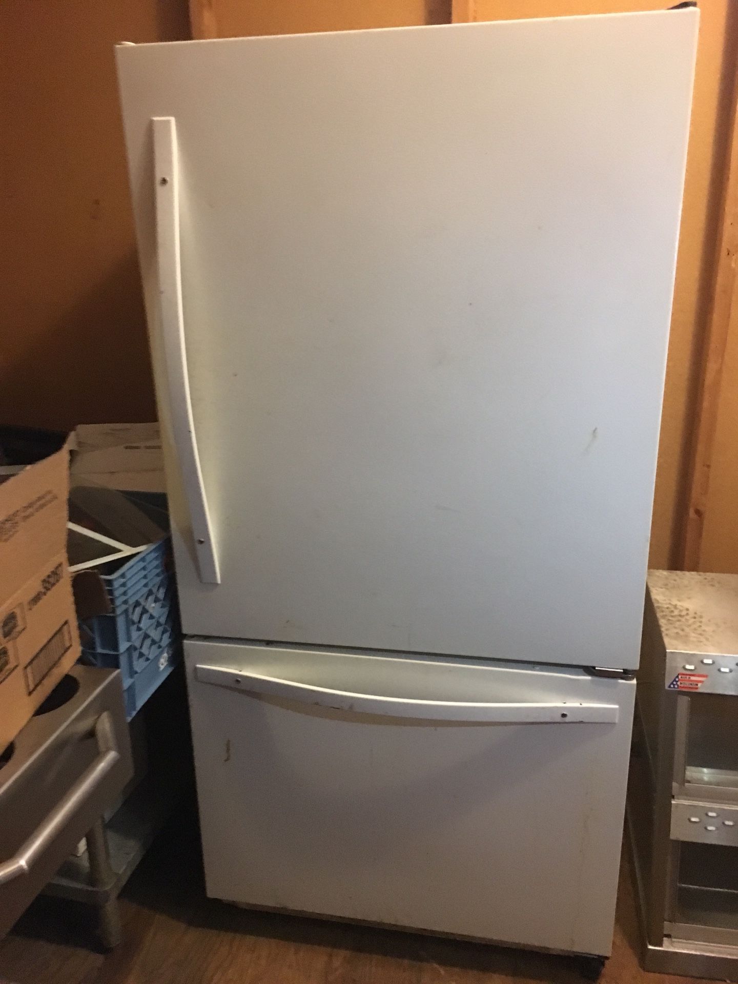 Refrigerator freezer,