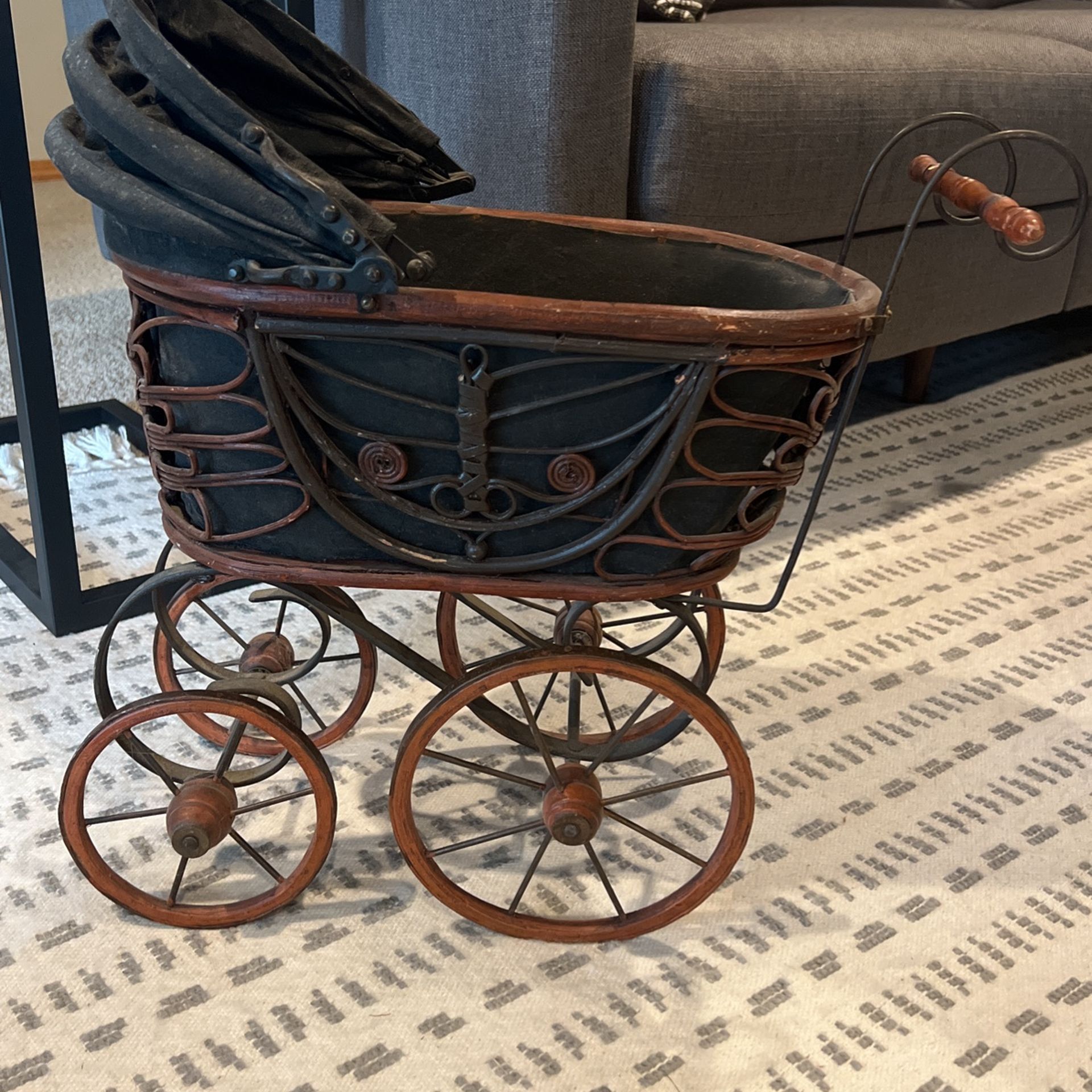 Antique Baby Doll Pram Carriage