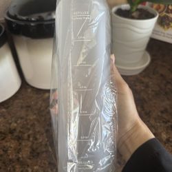 motivational water bottle designed for daily hydration 
