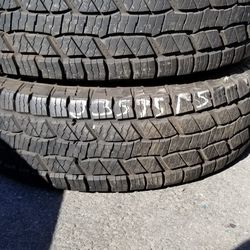 Vendo 2 Llantas Usadas 235 75 15 98 Devida 