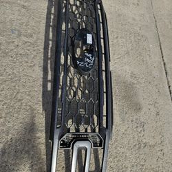 Ford F250 F350  Front Grille Oem  23 To 26