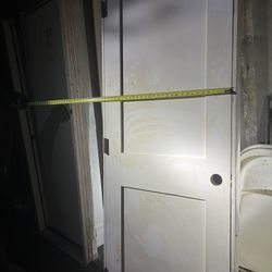 Puertas interiores y exteriores