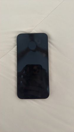 iPhone 17e 256 gb unlocked LIKE NEW