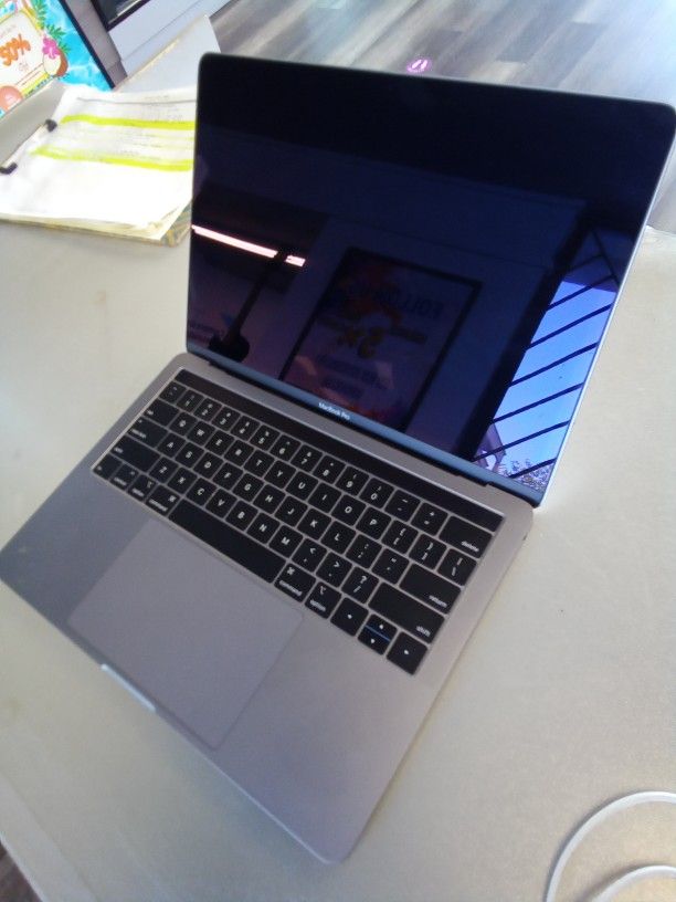MacBook Pro A2159 ***FOR PARTS***