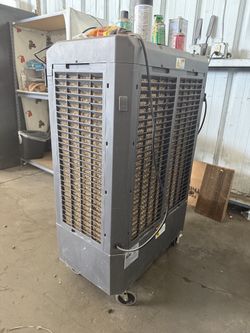 Hessaire MC61V Evaporative Swamp Cooler – 5,300 CFM, Cools up to 1,600 sq ft