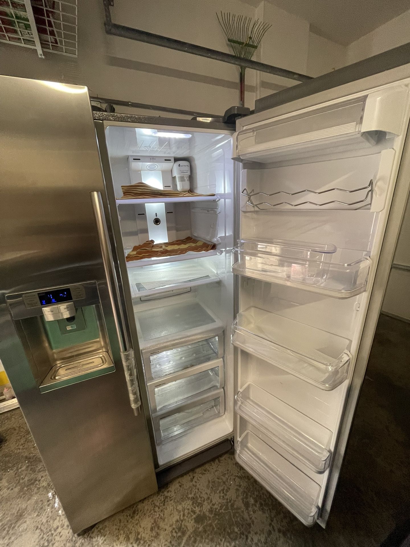 Samsung Stainless Steel Side-by-Side Fridge – Not Cooling – Great Condition