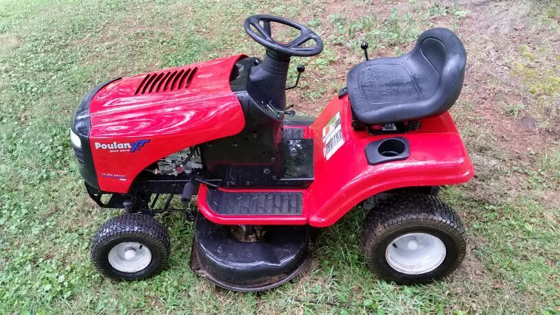 Poulan XT Riding Mower gear drive 12.5 HP riding mower lawn