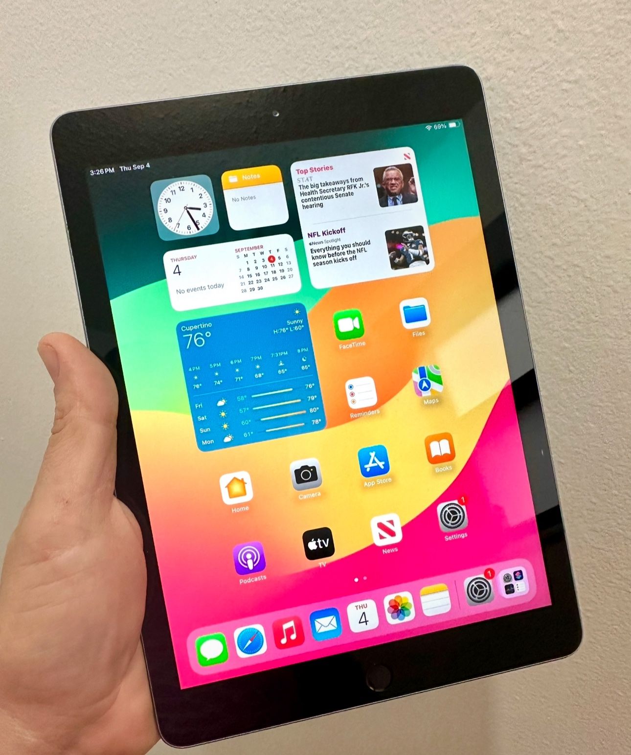 FIRM PRICE - iPad 6th Generation 32gb Great Condition - 8 Available