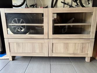 Entertainment cabinet