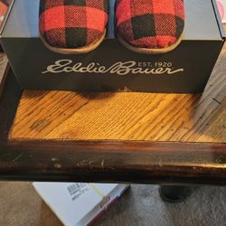 MEN'S EDDIE BAUER PLAID SLIPPERS NEW 9-10