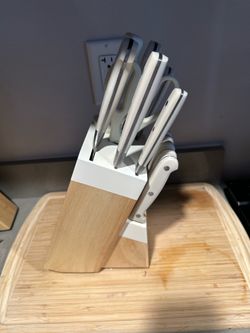 Knife set with block
