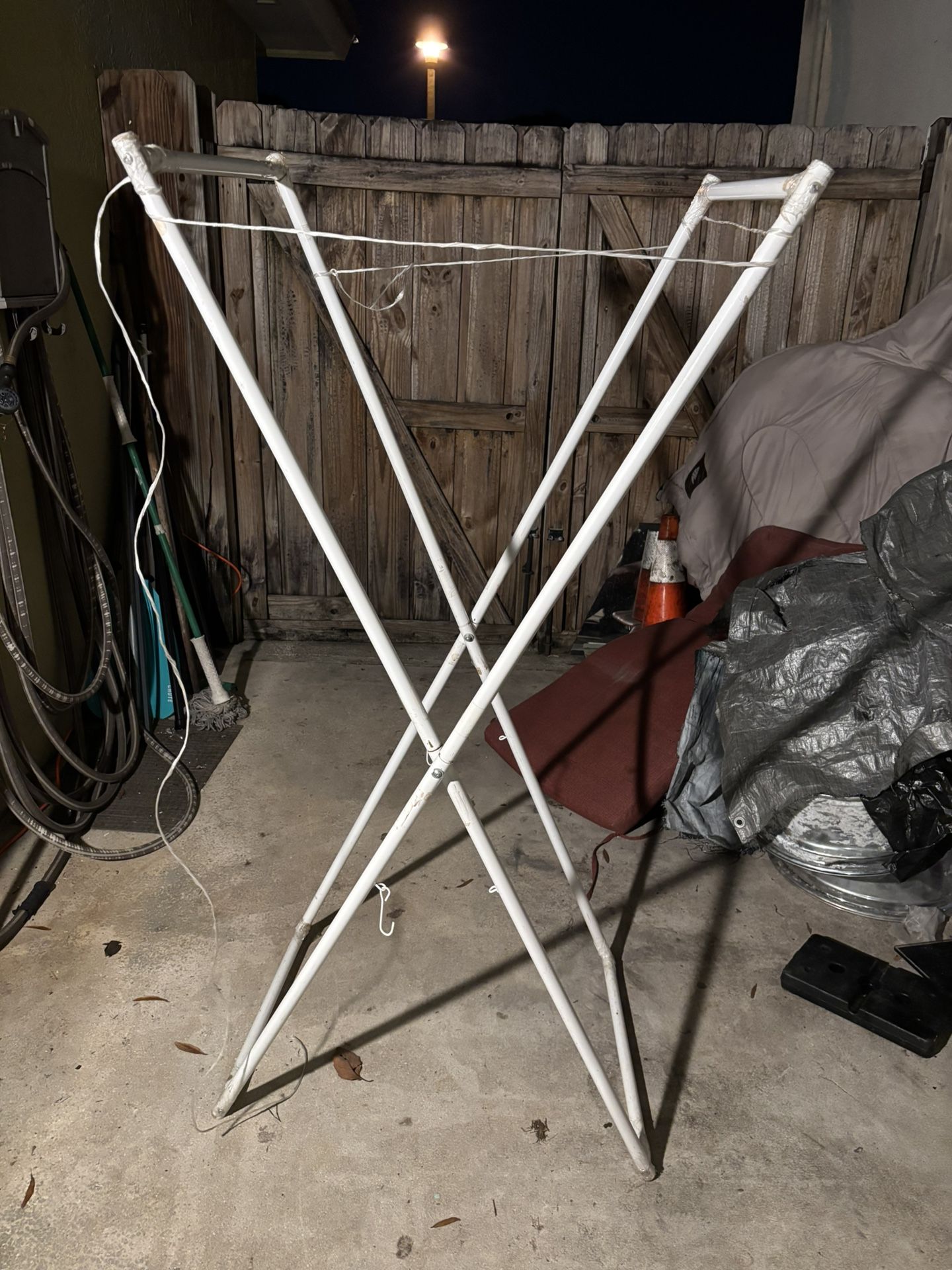 Clothes Rack 5 Feet And Collapsible 