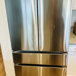 LG 30 Cubic Foot Refrigerator