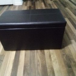 Black  foot  Ottoman 