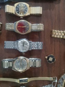 Huge Watch Lot Vintage And Modern Models 