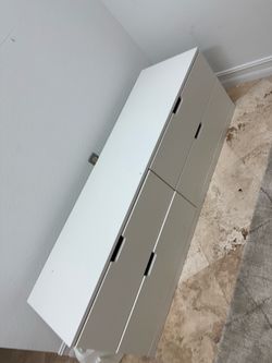 Droor cabinets