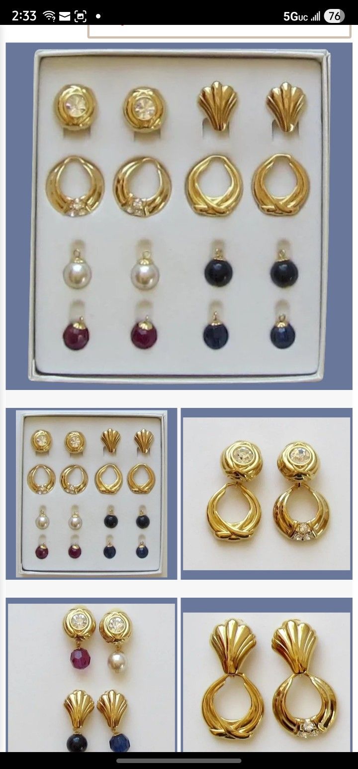 Earrings set.