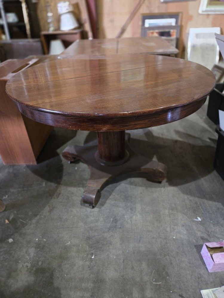 Antique American Empire Round Pedestal Dining Table Mahogany