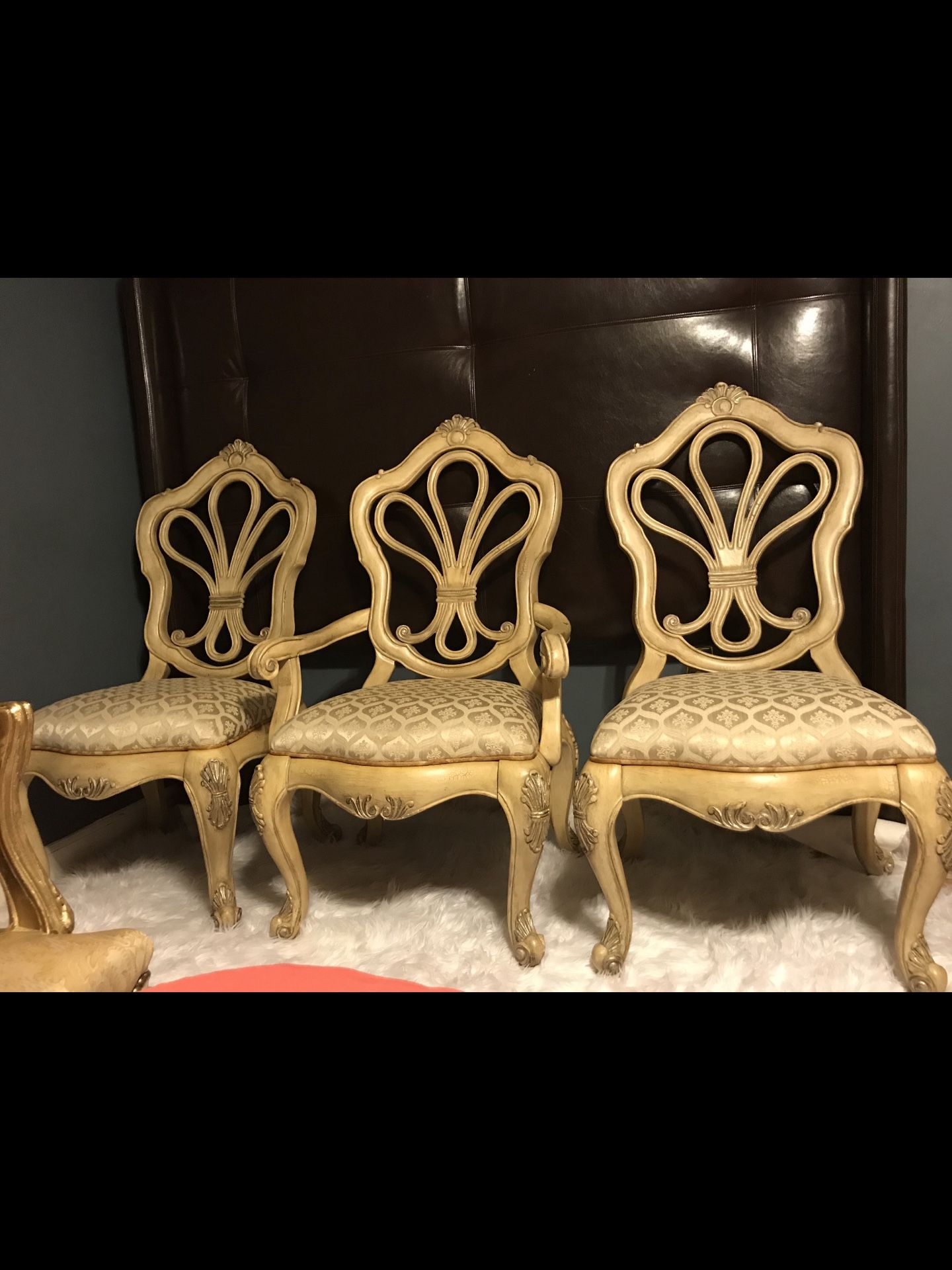 5 BEAUTIFUL ANTIQUE CHAIRS ! $125 EACH !