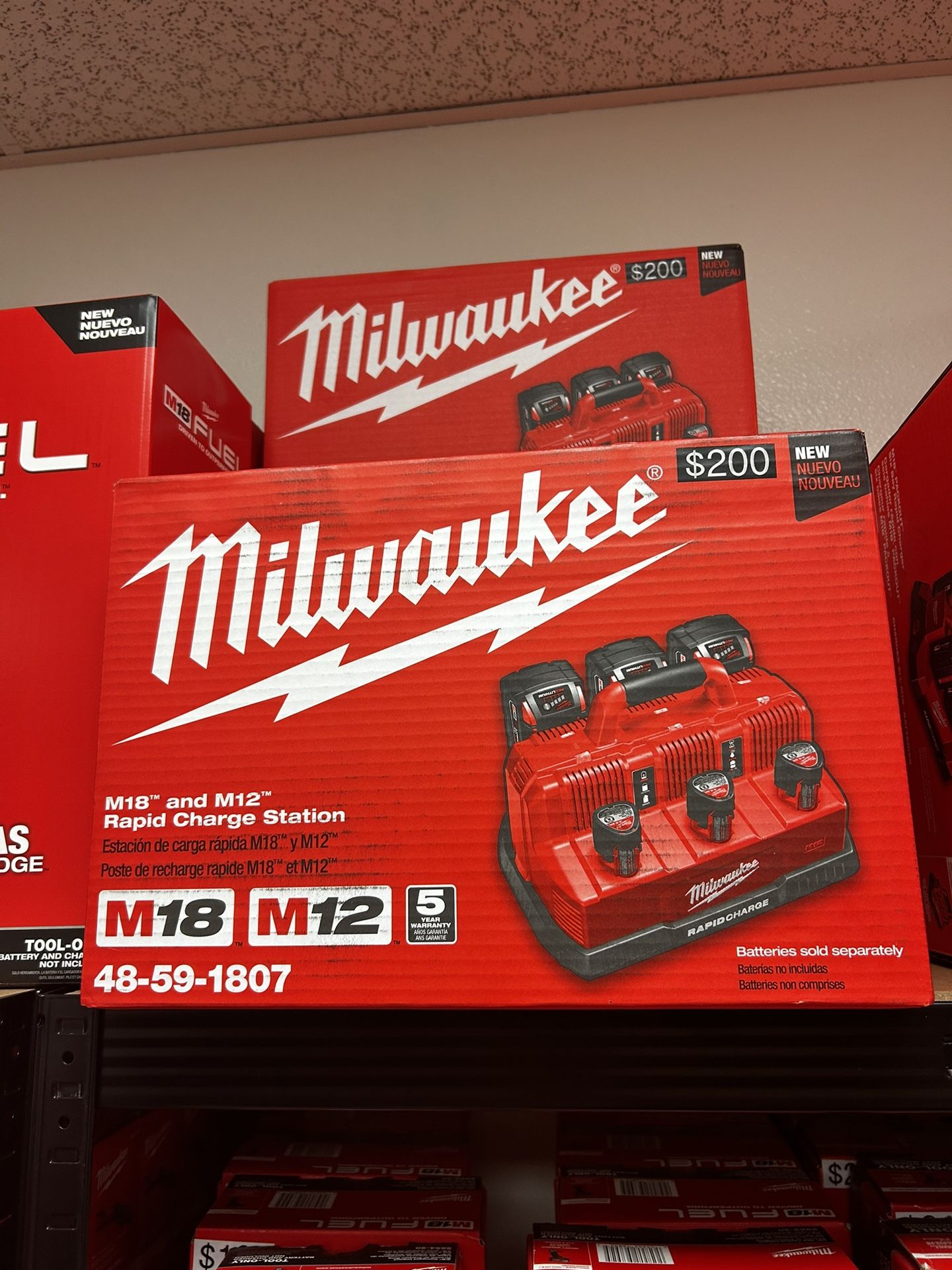 Milwaukee M18 And M12 Rapid Charger Station