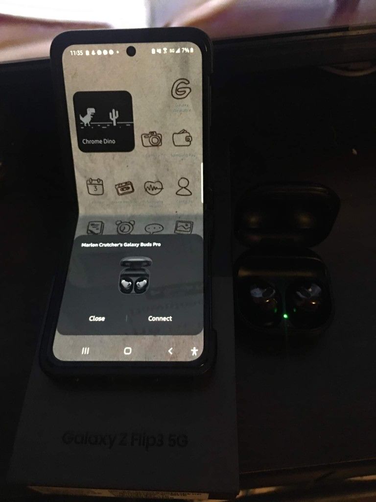 Galaxy Zflip 3 With Galaxy Buds Pro