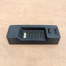 NZXT Internal USB Hub