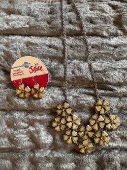 Justice Earring and Necklace Set