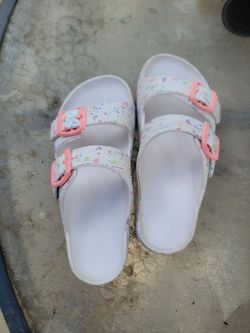 Girls sandals